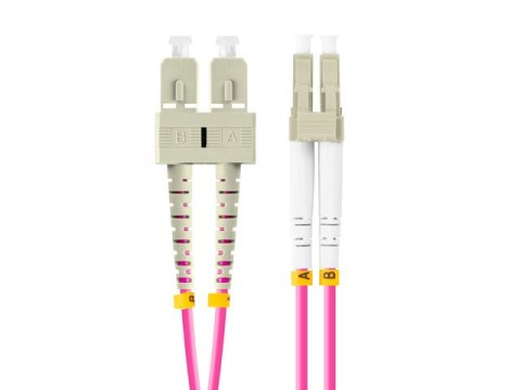 PATCHCORD ŚWIATŁOWODOWY MM LC/UPC-SC/UPC DUPLEX 3.0MM OM4 50/125 LSZH 2M FIOLETOWY LANBERG